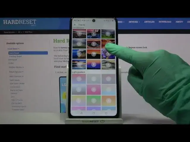 'Video thumbnail for How to Customize Keyboard Theme in LG K62 Plus – Add Photo to Keyboard Theme'