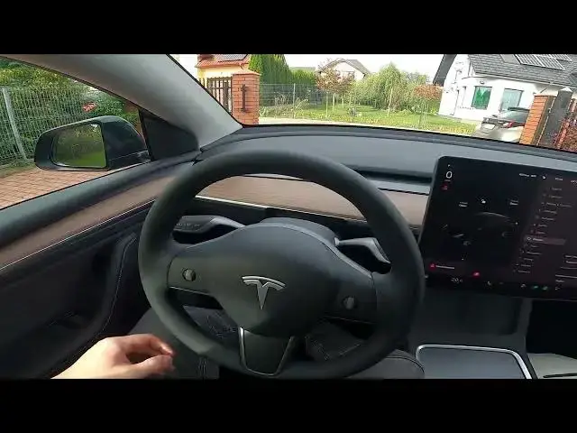 Video thumbnail for How to Open Doors from the Inside in Tesla Model Y ( 2020 - now )