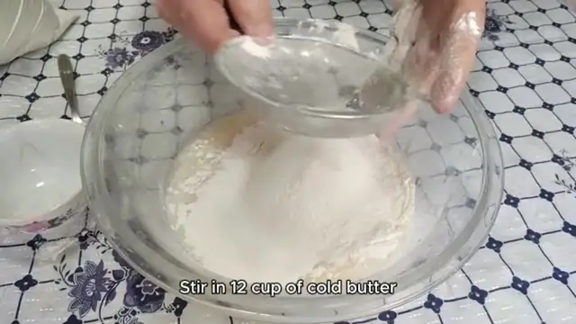 'Video thumbnail for Easy Cheesy Biscuits Recipe'