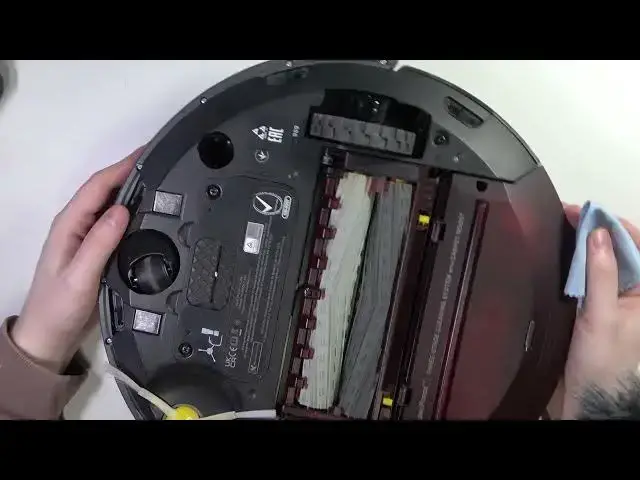 Video thumbnail for How To Clean Sensors On iRobot Roomba 989