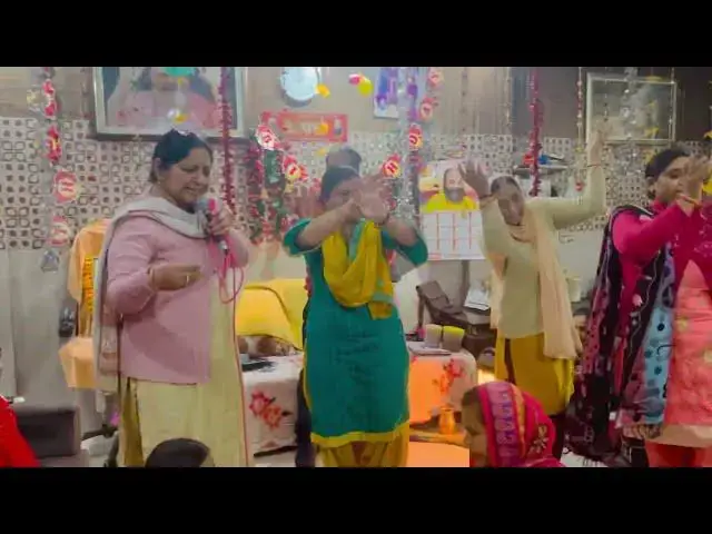 Video thumbnail for बुधवार , मां शीतला का बहुत प्यारा भजन महारे बगड़ में मैया # #happy_lokgeet #माता भजन#haryanvi bajan