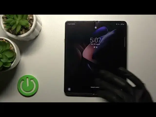 Video thumbnail for How to Change Lock Screen Wallpaper in SAMSUNG Galaxy Z Fold 4 – Lock Screen Personalization