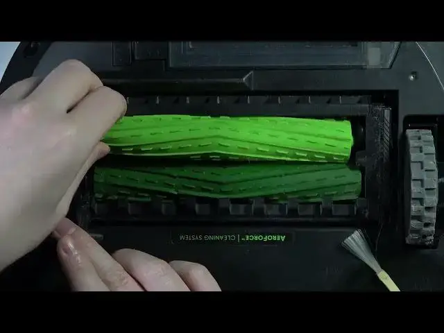 Video thumbnail for How To Remove Main Rotating Brushes On iRobot Roomba i3