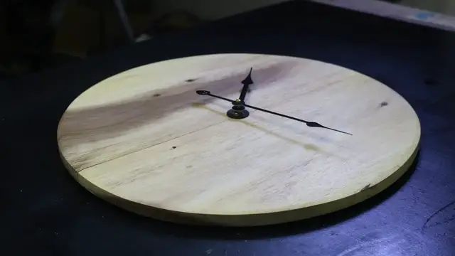 'Video thumbnail for How do you make a simple clock at home'