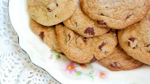Video thumbnail for Classic Chocolate Chip Cookies