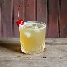 Video thumbnail for Whiskey Sour Recipe