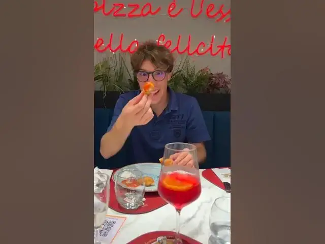 Video thumbnail for Nodini fritti 🤩🔝 #pizza #pizzalover #padova #food