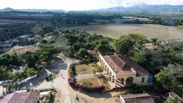 Video thumbnail for Der Turm von Manaca Iznaga | Rundreise Kuba