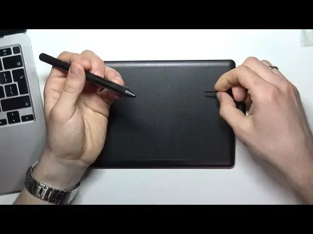 Video thumbnail for How to Change Nibs on Wacom One S?