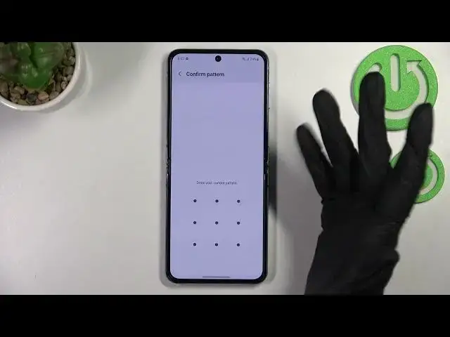 'Video thumbnail for How to Reset Network Settings on Samsung Galaxy Z Flip4 - Reset Network Preferences'