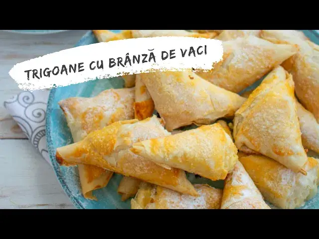 Video thumbnail for Trigoane cu brânză de vaci în foi de plăcintă. Crocante și delicioase | Bucate Aromate