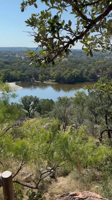 Video thumbnail for Amazing Roadside View - Inks Lake State Park