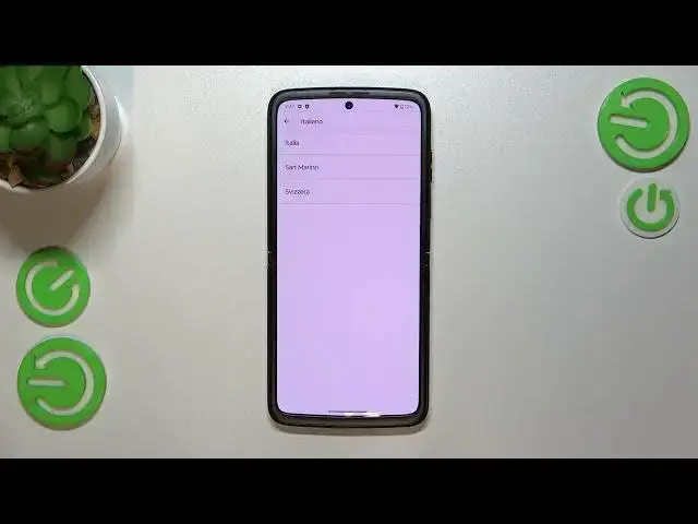 Video thumbnail for How to Change System Language on Motorola Razr 2022 -  Set Up Language