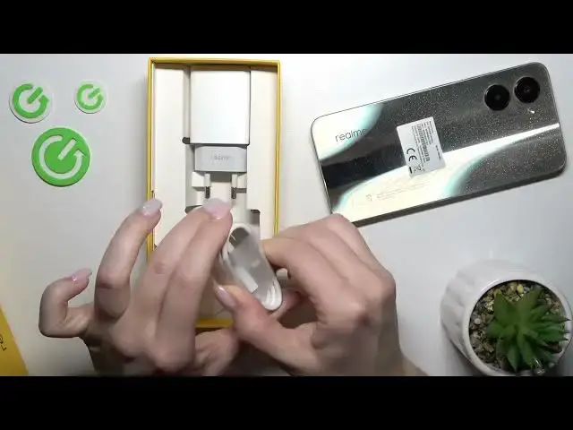 'Video thumbnail for Realme C33 - Does it Comes With USB Cable'