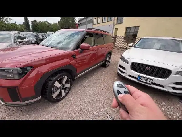 Video thumbnail for HYUNDAI Santa Fe V – How to Lower and Raise Windows with Keyfob