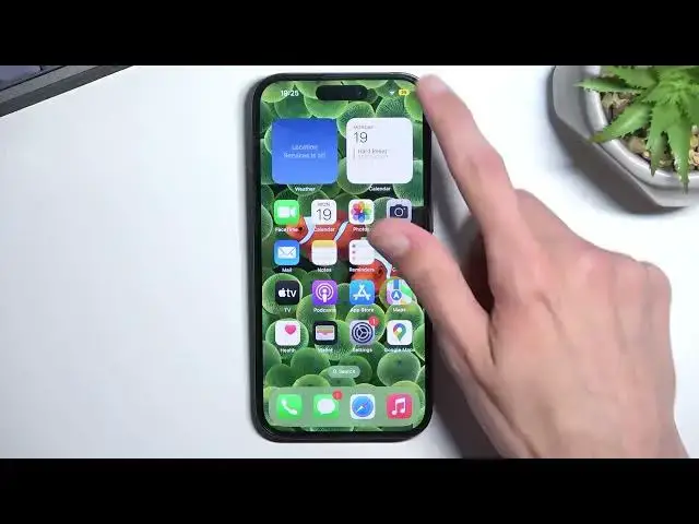 'Video thumbnail for How to Turn On / Off Power Saving Mode on iPhone 14 Pro | Use Low Power Mode'