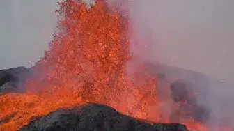 Video thumbnail for Lava fountains at Fagradalsfjall May-June 2021 (1)
