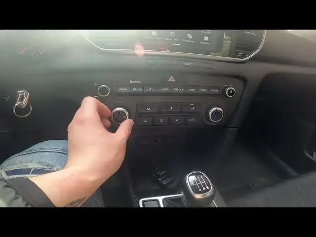 Video thumbnail for How to Enable or Disable AC in Kia Sportage IV (  2016 – now ) - Turn AC On or Off