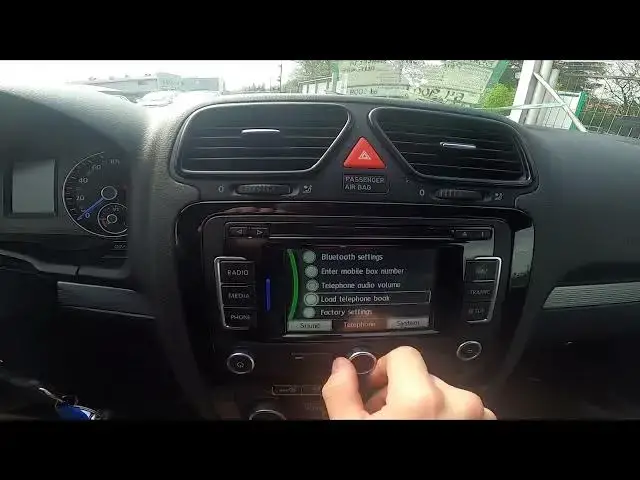 Video thumbnail for How to Find and Manage Phone Settings in Volkswagen Scirocco III ( 2008 - 2017 )