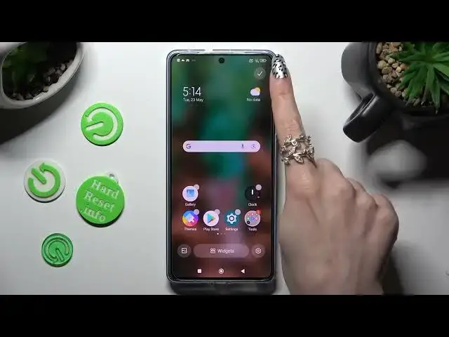 'Video thumbnail for How to Change Icon Size on POCO F5? - Resize Icons'