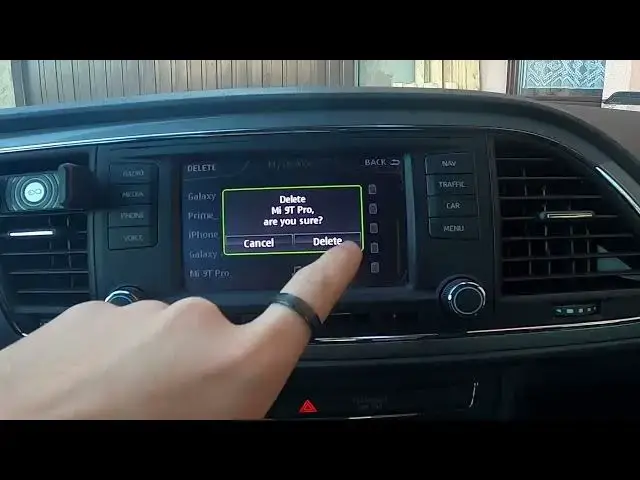 'Video thumbnail for How to Forget Smartphone From Bluetooth Settings in Seat Leon III ( 2012 - 2020 ) - Remove Phone'