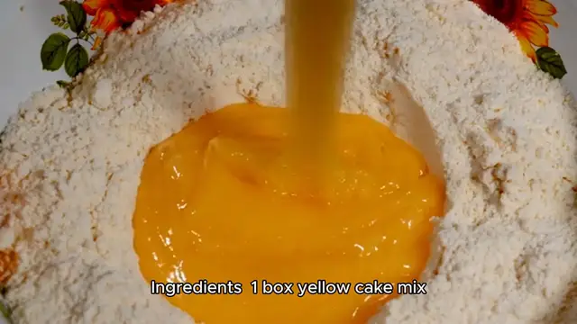 Video thumbnail for Honey bun cake recipe