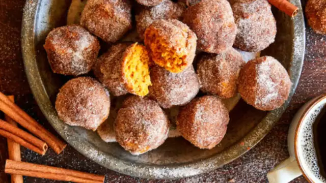 Video thumbnail for Baked Pumpkin Donut Holes