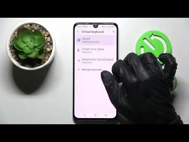 'Video thumbnail for How to Turn On / Turn Off the Automatic Text Correction on the TCL 30'