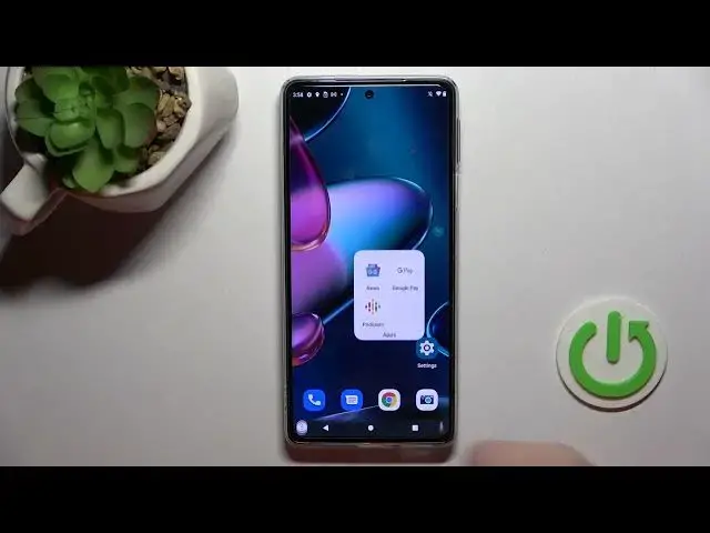 'Video thumbnail for How to Create Home Screen Folders on MOTOROLA Edge 30 Pro - Add Folder to Home Screen'