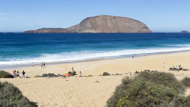 Video thumbnail for La Graciosa | Tagesausflug ab Lanzarote