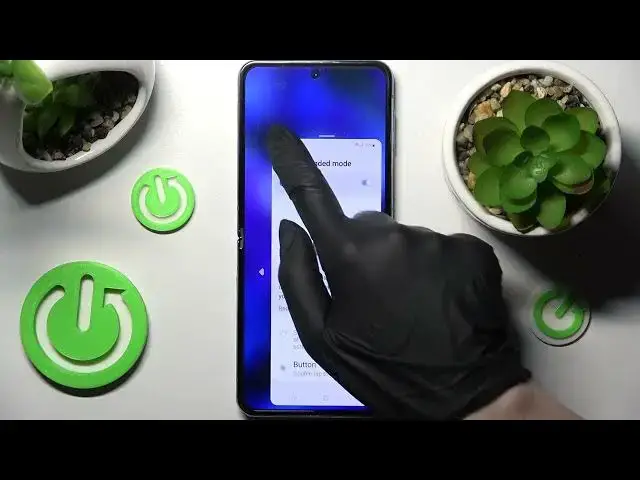 'Video thumbnail for How to Activate One Handed Mode in Samsung Galaxy Z Flip4 - Disable One-Handed Feature'