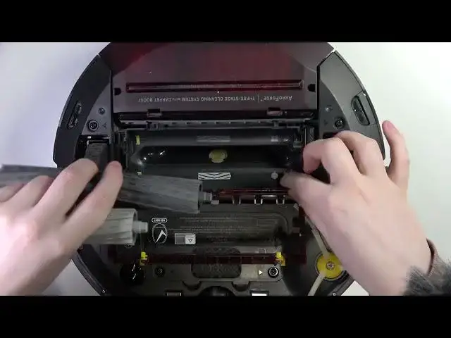 Video thumbnail for How To Remove & Replace Main Rotating Brushes In iRobot Roomba 989