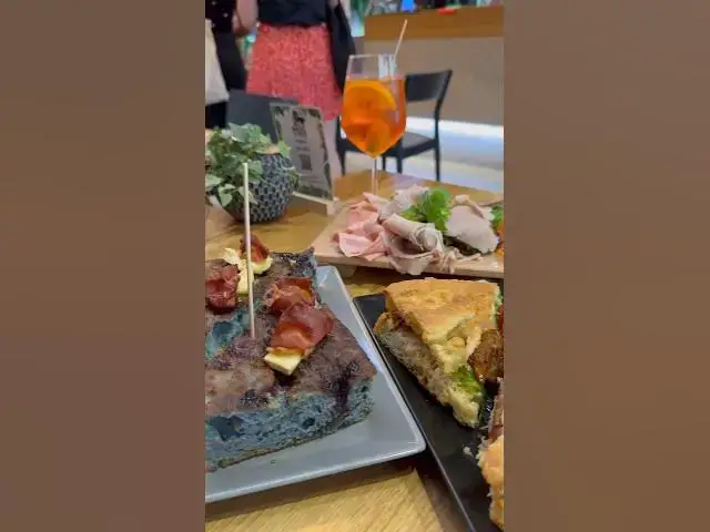 Video thumbnail for Aperitivo con focacce speciali? 🤤 sono da daPRETTE #padova #food #cibo