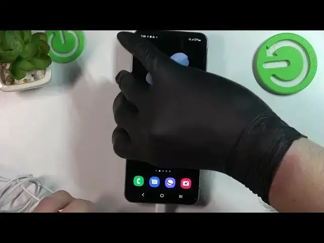 Video thumbnail for How to Connect Headphones to Samsung Galaxy Z Flip4 - Find Headphones Slot