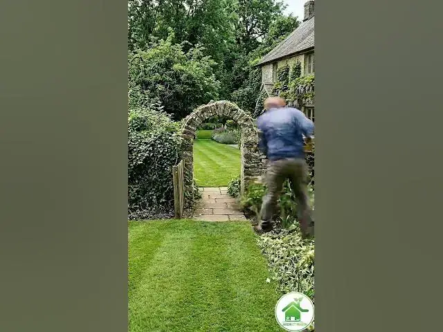 Video thumbnail for De la friche au jardin de rêve Court