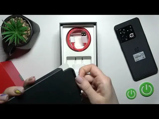 'Video thumbnail for OnePlus 10 Pro - Does It Come With Earbuds'