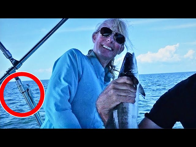 Video thumbnail for Man Takes Picture Of Wife - Turns Pale When He Spots This Floating