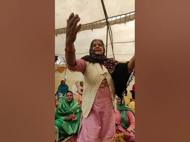 Video thumbnail for है  रट लो न राम ज़िन्दगी रह गई थोड़ी किस के ना शान देही काम न तोडी#viral #bhajan#डांस#happy_lokgeet