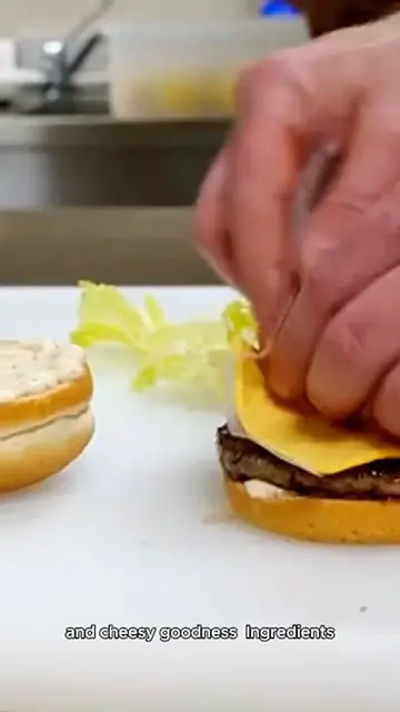 Video thumbnail for Zesty Barbecue cheese burger recipe