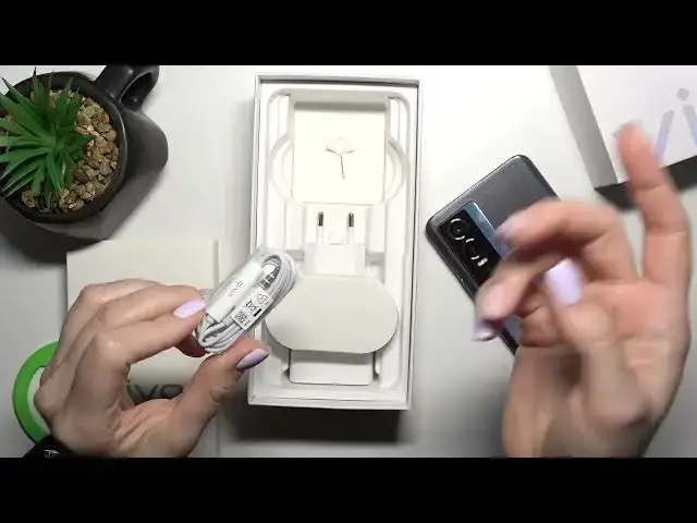 Video thumbnail for What in the Vivo Y76 box? / What in the box on Vivo Y76 5G / All bo accessories