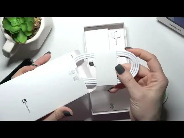 Video thumbnail for Samsung Galaxy F23 - Does It Come With Charger