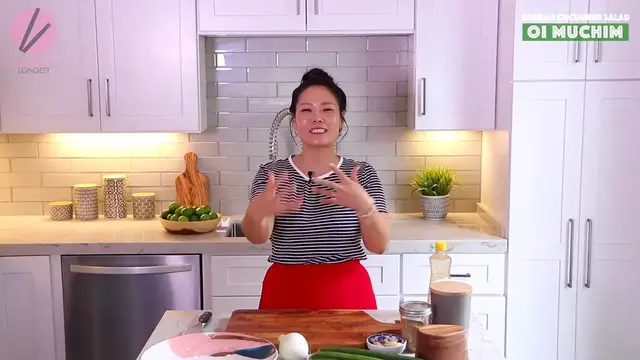 'Video thumbnail for Oi Muchim Korean Cucumber Salad (720p 24fps)'