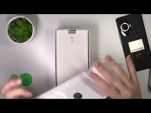 Video thumbnail for Does Huawei Nova 11 Pro Come With A Case Inside the Original Box?