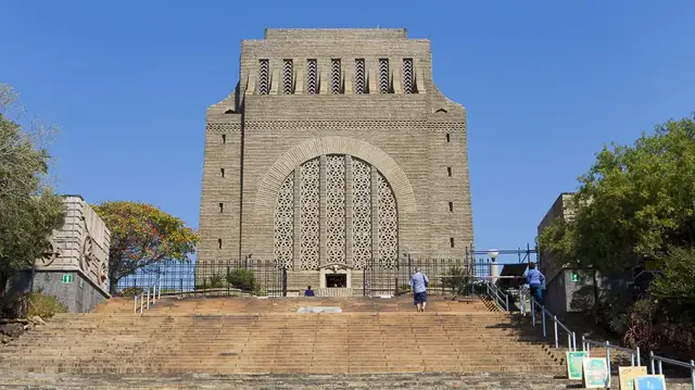 Video thumbnail for Voortrekker Monument bei Pretoria | Südafrika