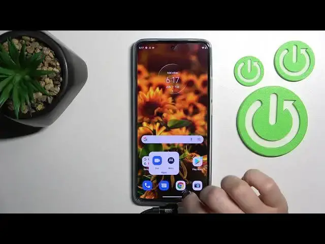 'Video thumbnail for How to Create Home Screen Folders in MOTOROLA Edge 30 – Tidy Home Screen'