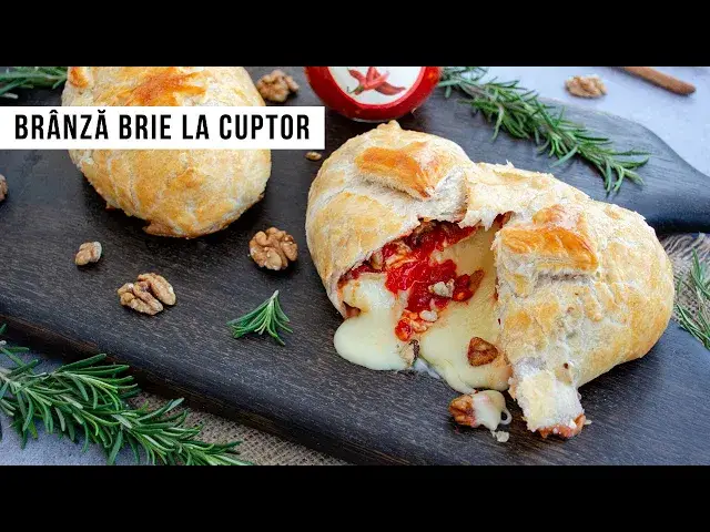 Video thumbnail for Brânză Brie la cuptor cu dulceață de ardei iuți