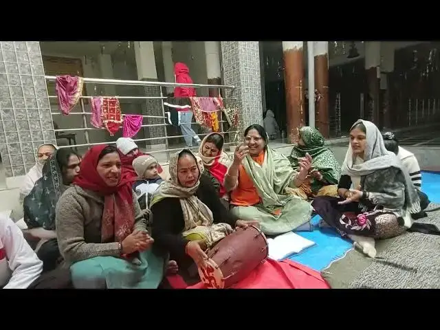 Video thumbnail for राम मंदिर की प्राण प्रतिष्ठा के अवसर पे मन्दिर में भव्य कार्यक्रम #happy_lokgeet #viral #hindi