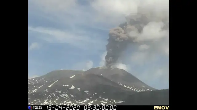 Video thumbnail for Etna volcano eruption from SE crater on 19 April 2020