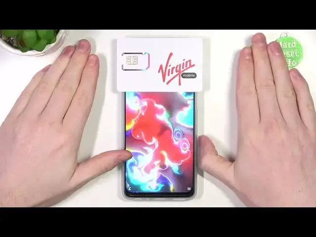 'Video thumbnail for How Big is Motorola Moto G62 5G Compared to a Hand? Check Size of Smartphone'