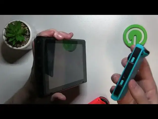 Video thumbnail for How to Plug or Remove Joycons in Nintendo Switch?